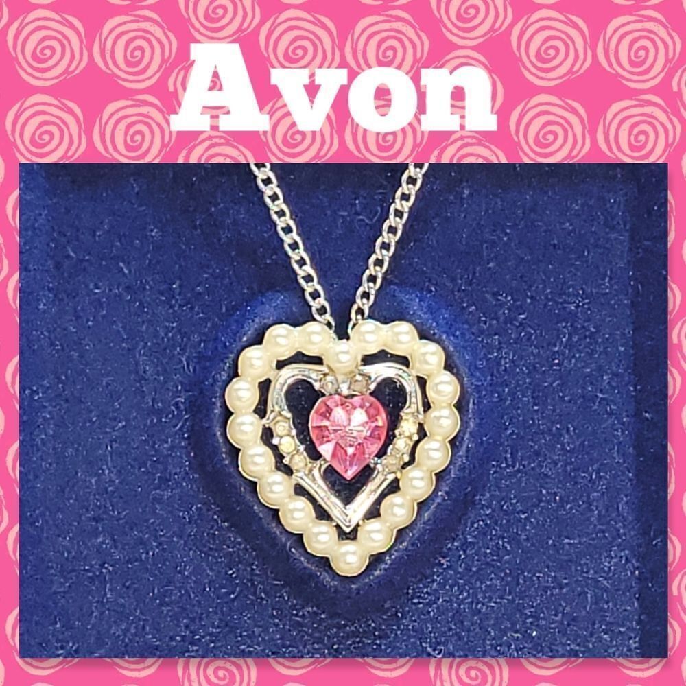 NIB Avon Dear Heart Pendant Necklace